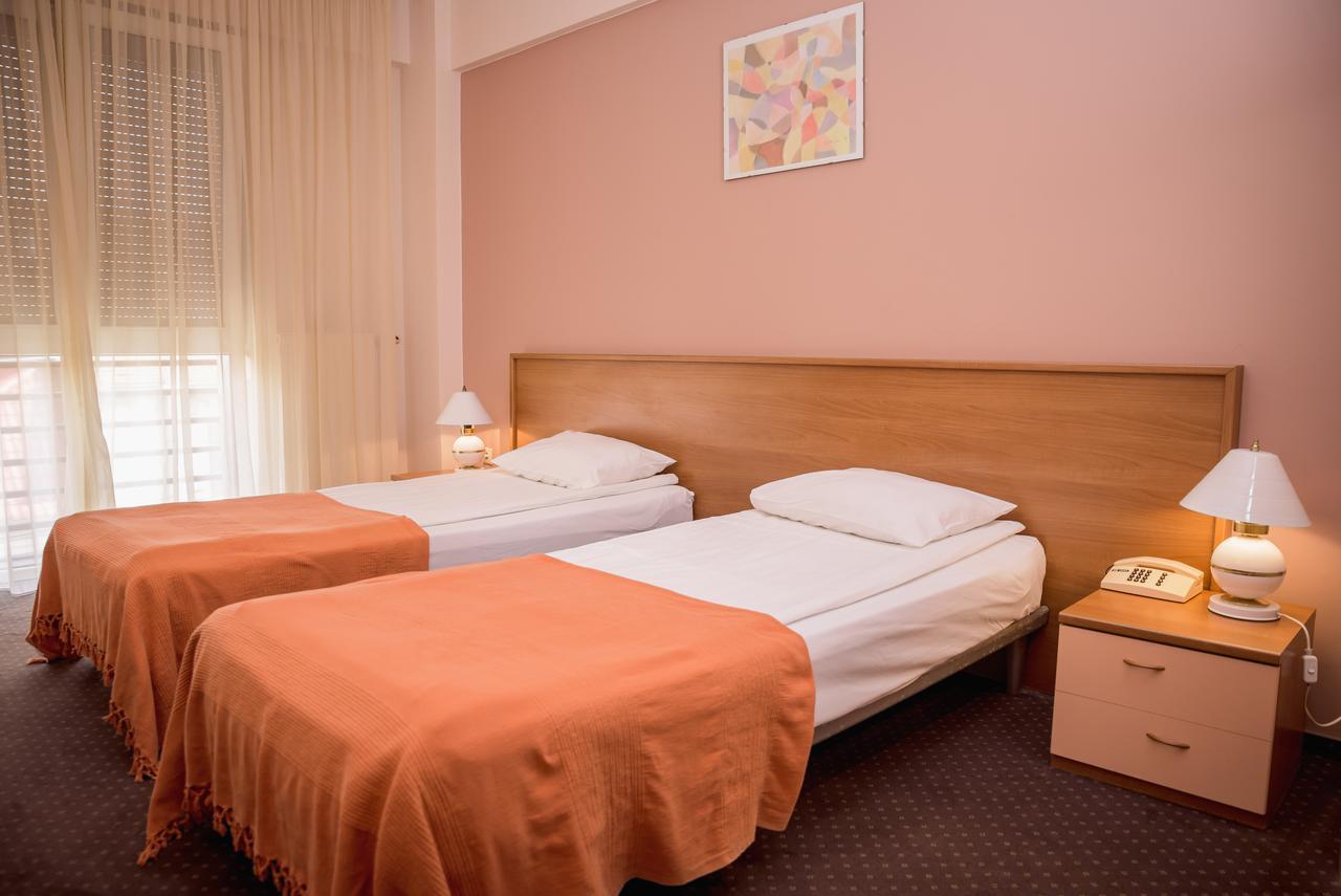 Hotel Reghina Timisoara Exterior photo